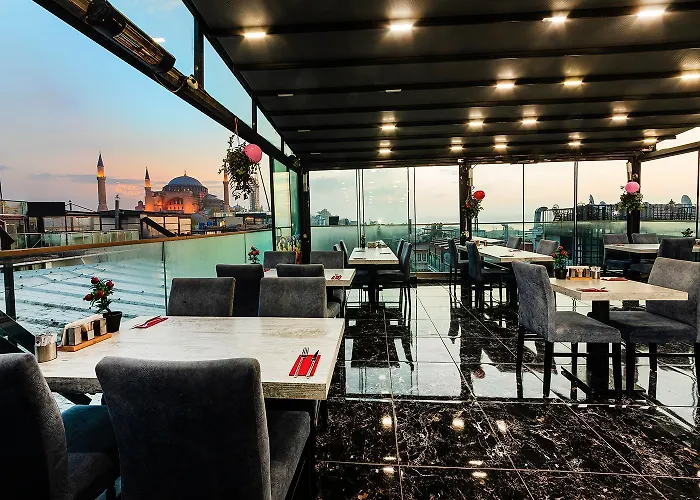 Aristocrat Hotel